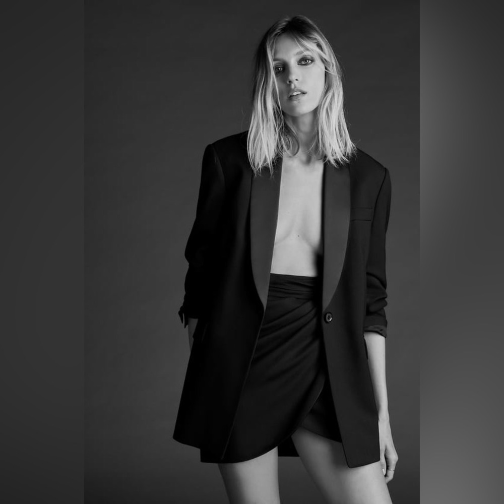ZARA BLOGGER FAVORITE BLACK DRAPED MINI SKIRT, SIZE M, NWT